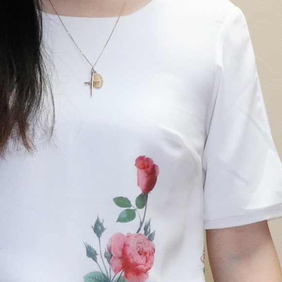 TOPSHOP White Dress with Floral Rose Detail - Picture 2 of 3